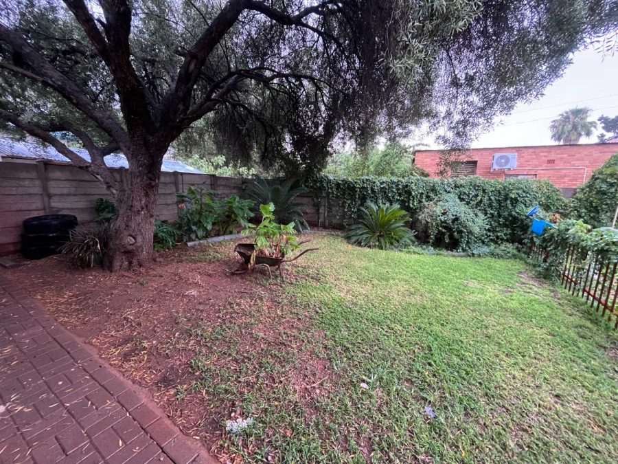 5 Bedroom Property for Sale in Die Rand Northern Cape